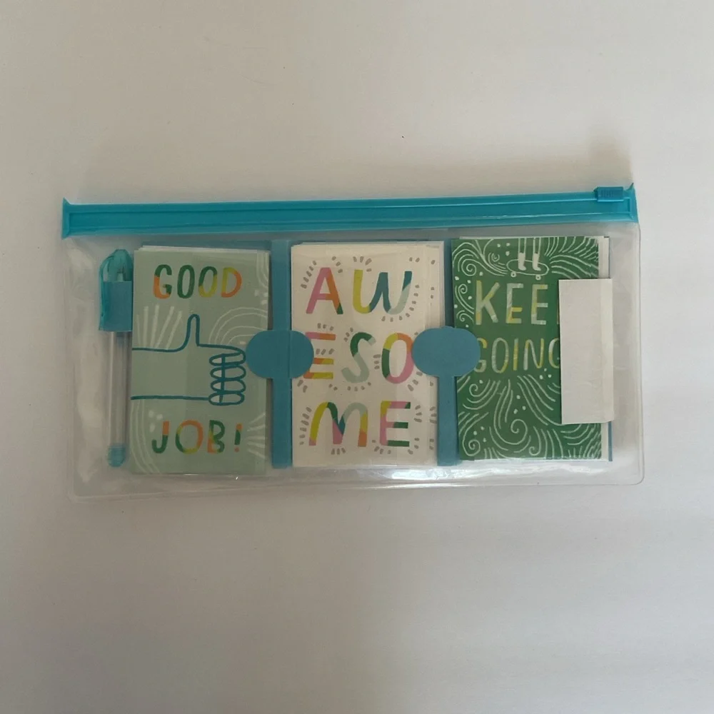 Hallmark Assorted Mini Blank Note Cards with Pen. NWT